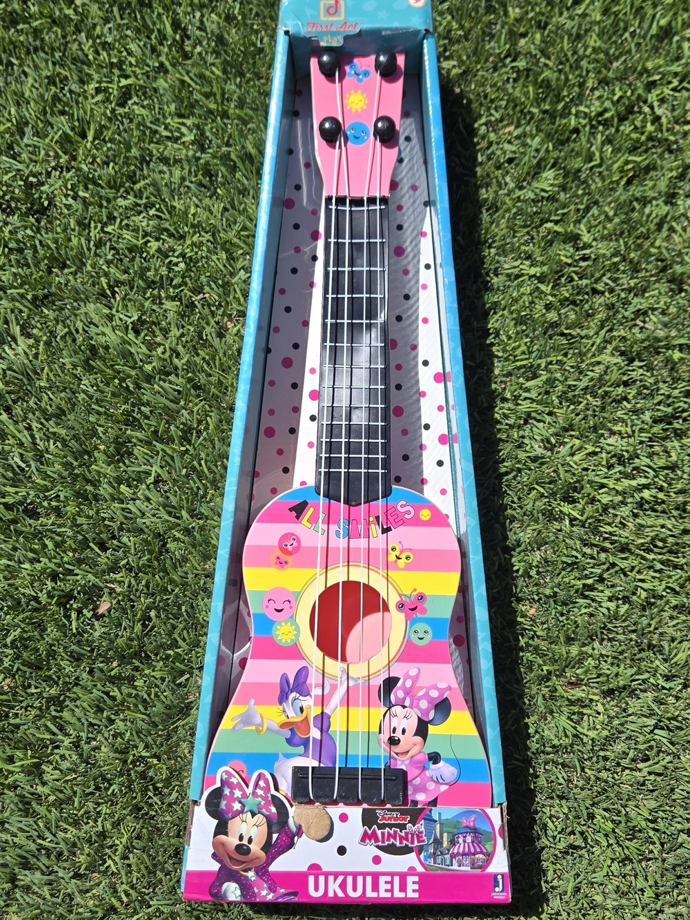 Pink Disney Minnie Mouse Kids Ukulele NEW